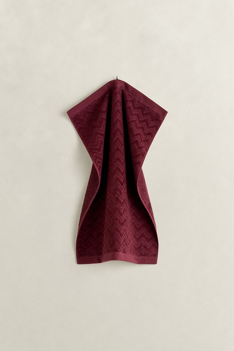 RUČNÍK GANT JACQUARD HERRINGBONE TOWEL 50X70 DARKENED WINE