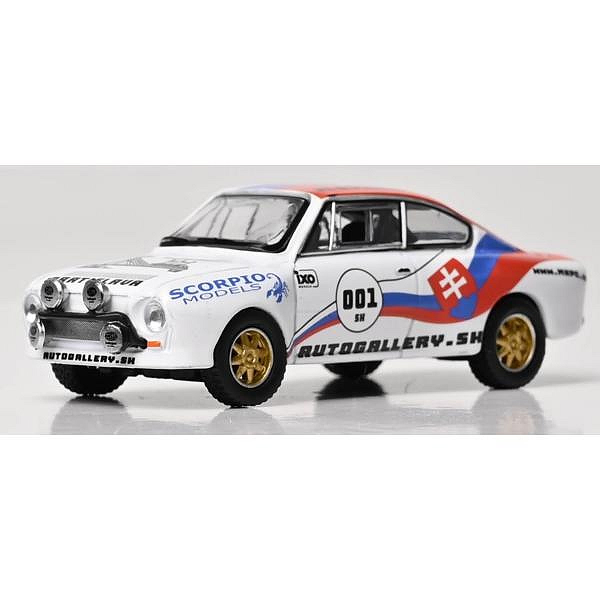 1:64 Škoda 130RS Bílá se slovenskou vlajkou. Limitovaná edice 500 ks